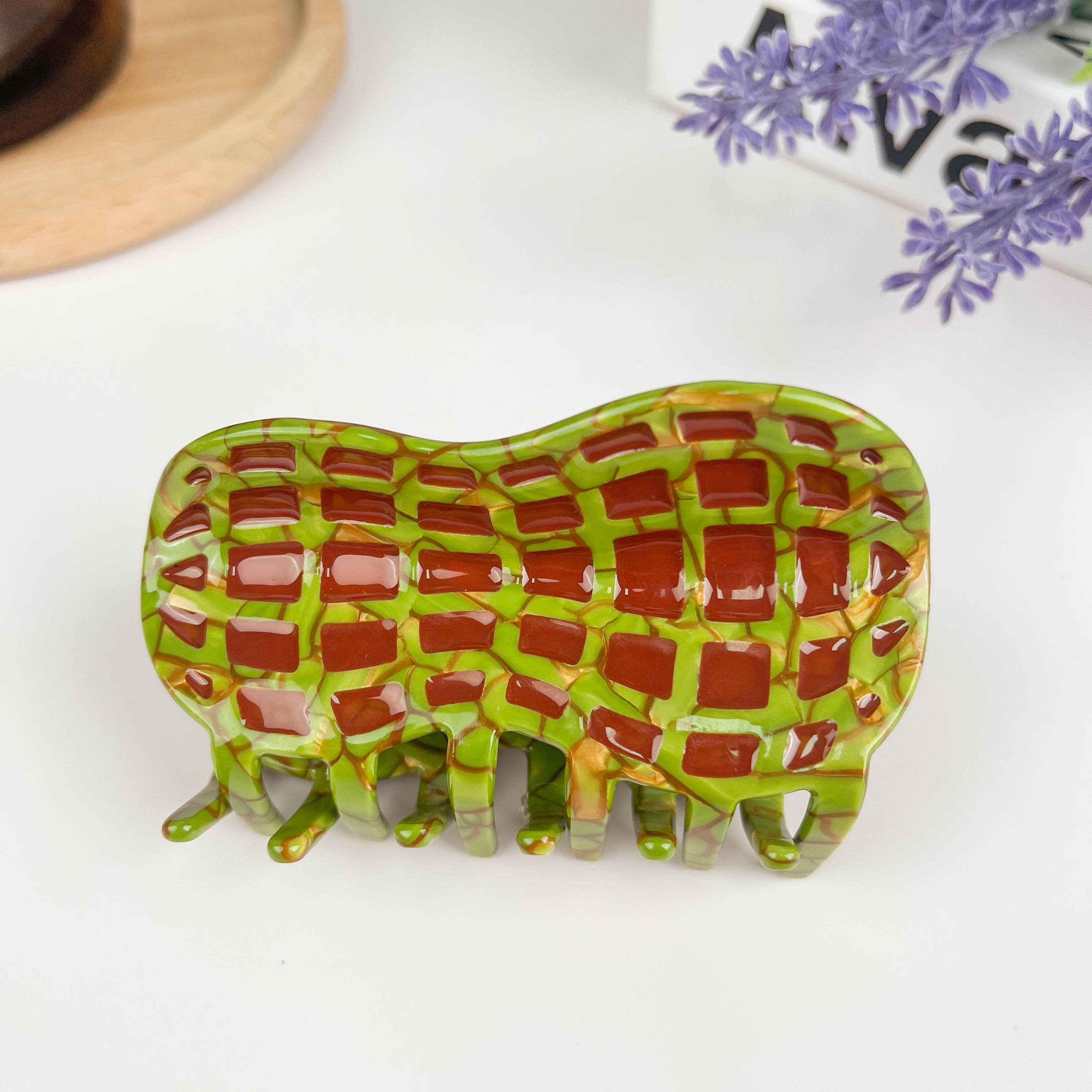 TheDivaSoap - Peanut Acetate Hair Clip