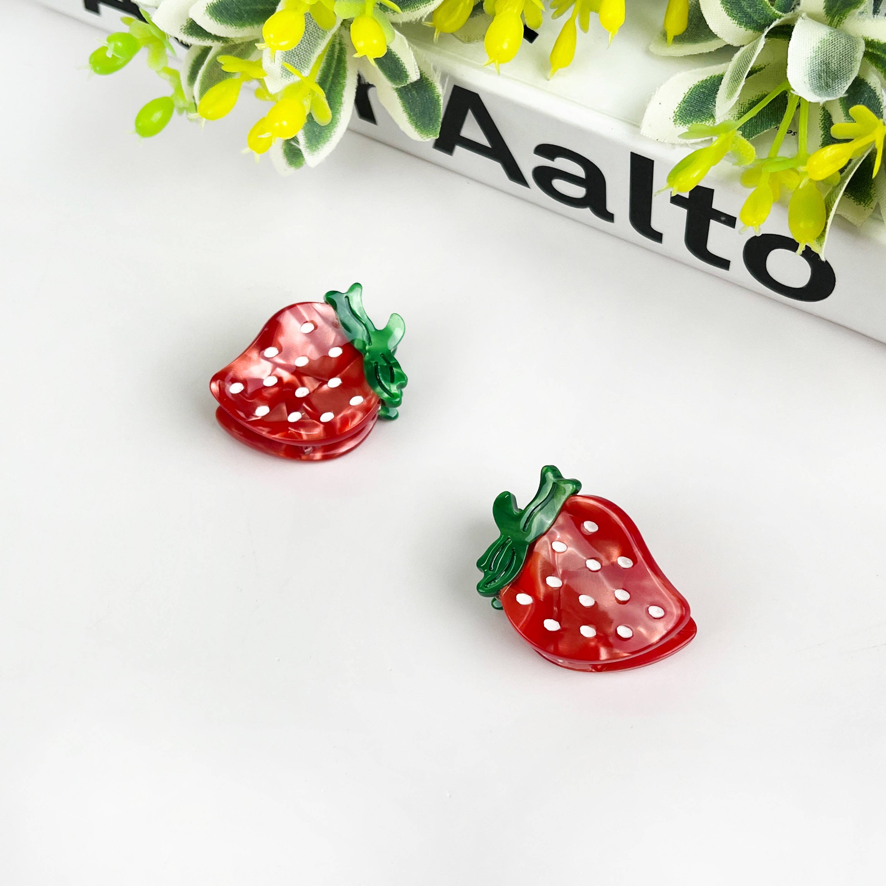 TheDivaSoap - 2PCS Strawberry Mini Hair Clip