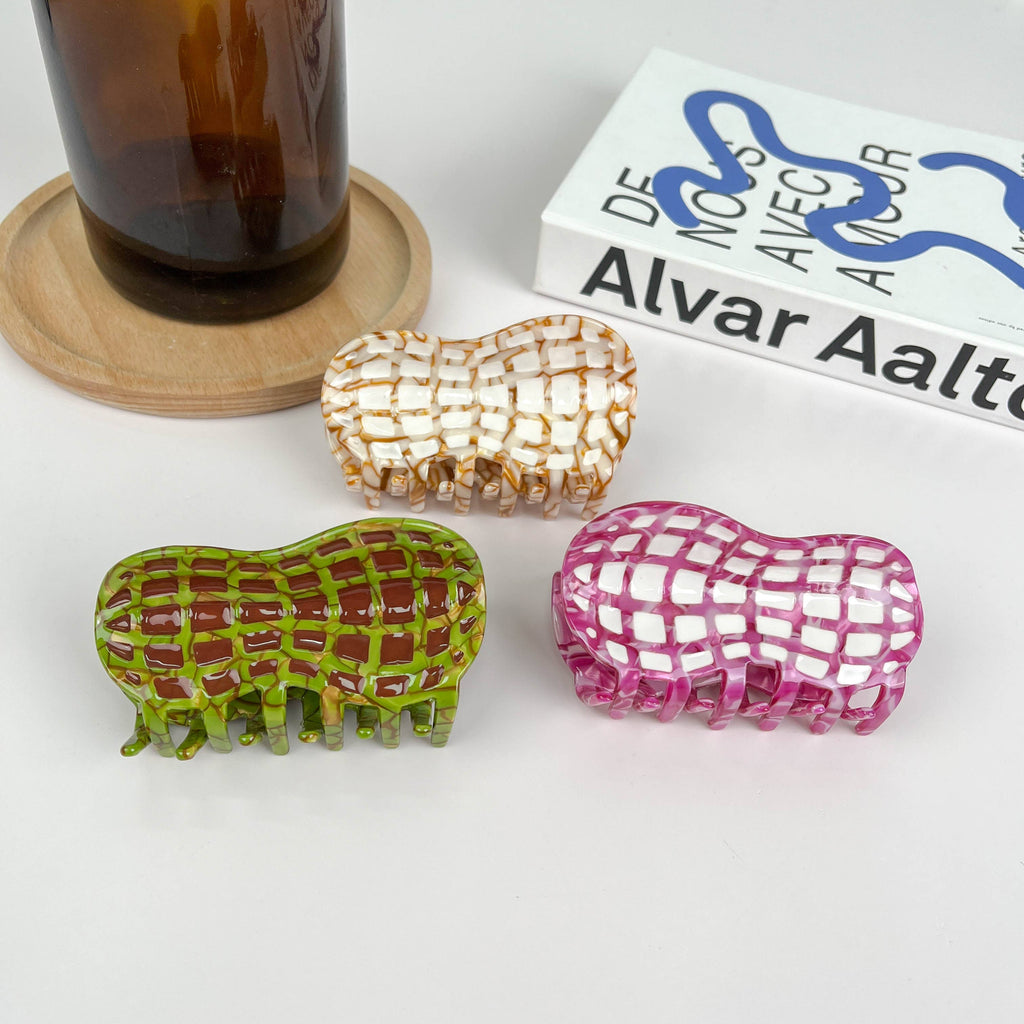 TheDivaSoap - Peanut Acetate Hair Clip